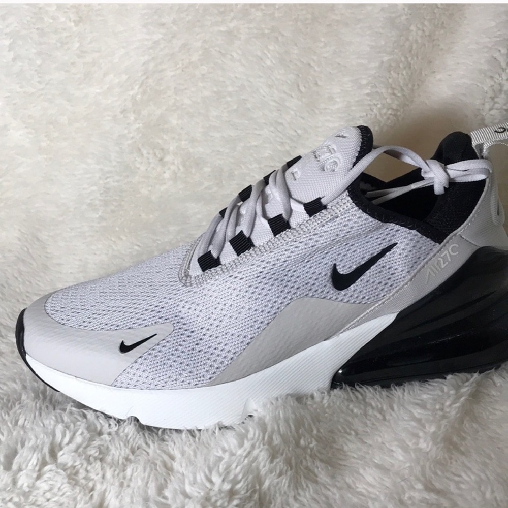 Nike Air Max 270